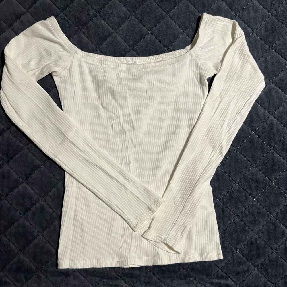 Hollister Long Sleeve top